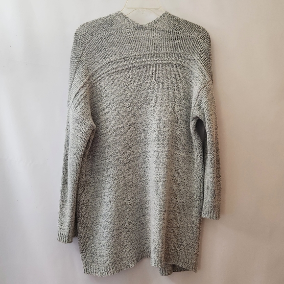 Gray & White Open Front Cardigan with Pockets - Picture 6 of 14